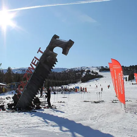 Chalet Chalet Hirsch ザンクト・ローレンツェン・オプ・ムーラウ