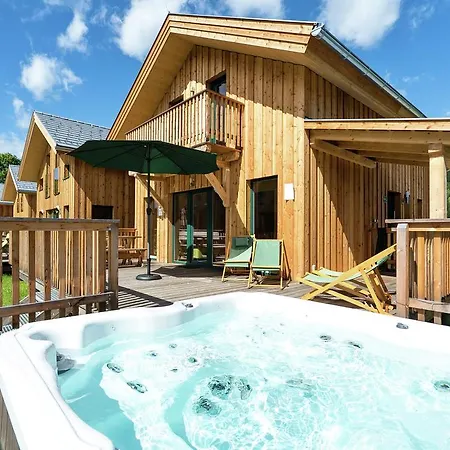 Chalet Chalet Hirsch * ザンクト・ローレンツェン・オプ・ムーラウ