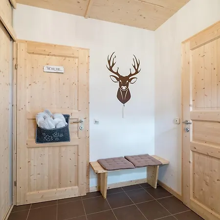 Chalet Chalet Hirsch * ザンクト・ローレンツェン・オプ・ムーラウ