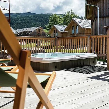Chalet Chalet Hirsch シャレー ザンクト・ローレンツェン・オプ・ムーラウ